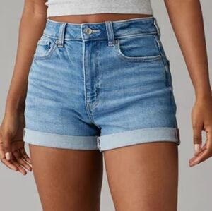 NEW! AMERICAN EAGLE Cury Mom Denim Jean Shorts 4.